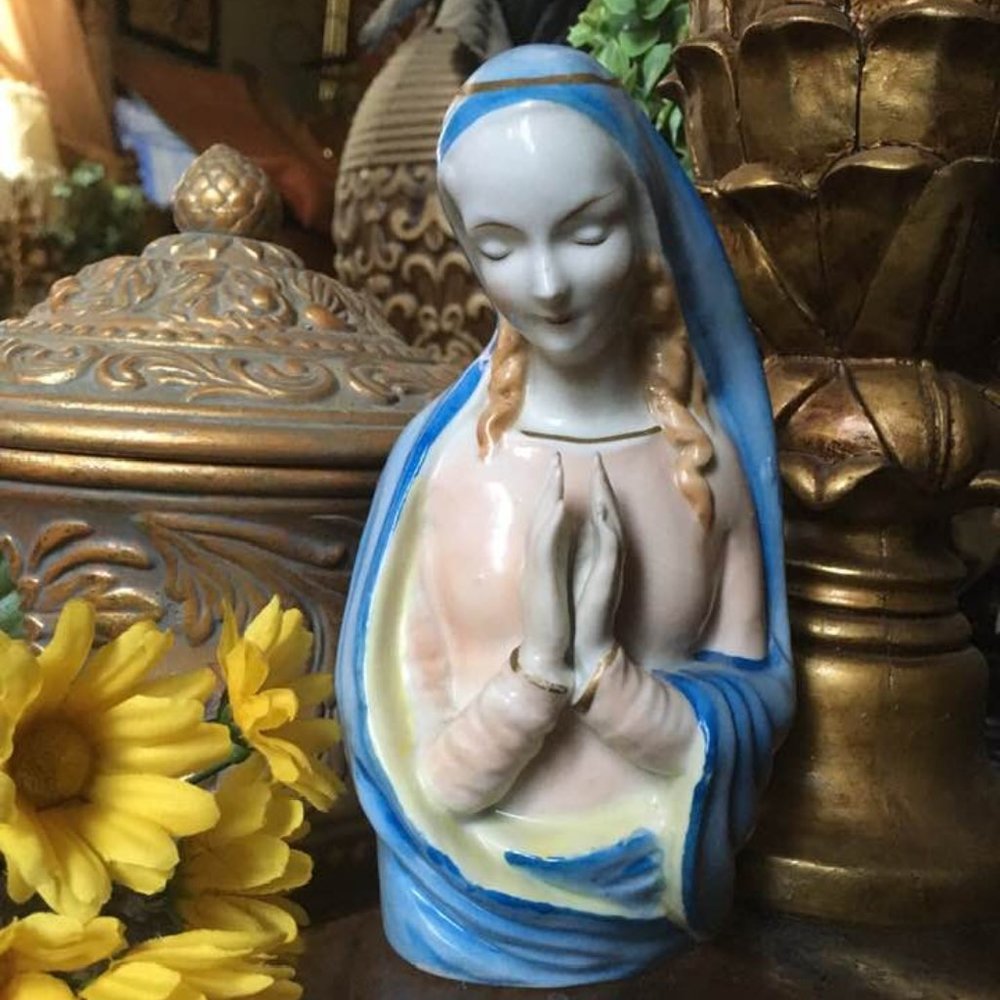GORGEOUS Shabby CHIC Vintage HOLY Mother PRAYING